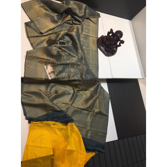 IG119 Lite weight soft  kubera pattu