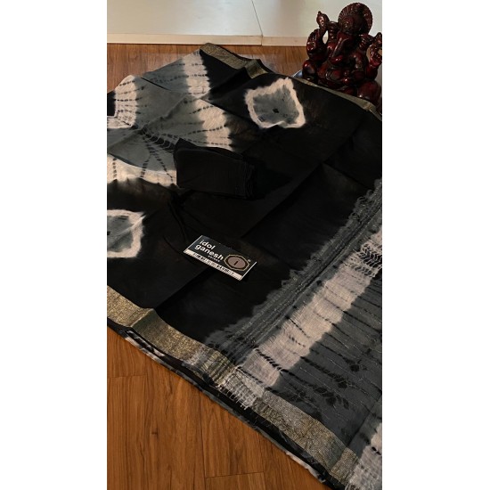 IG2897 Lenin with beautiful hand batik prints IG2897 Lenin with beautiful hand batik prints