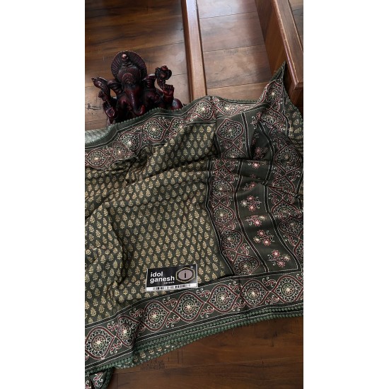 IG4682 lite weight satin tasser 