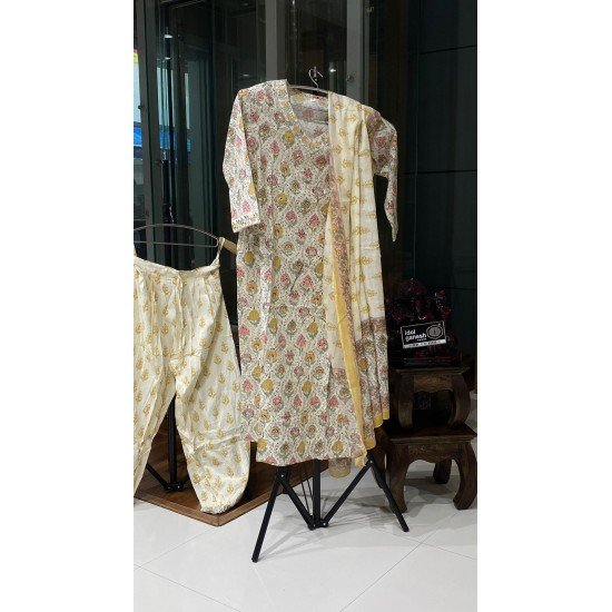 IG5300 pure cotton 3 pi’s suits IG5300 pure cotton 3 pi’s suits