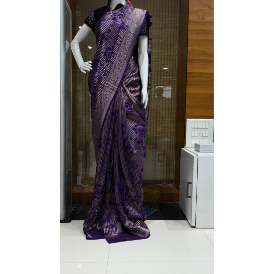 IG7895:lite weight pure jari georgette 3700/-