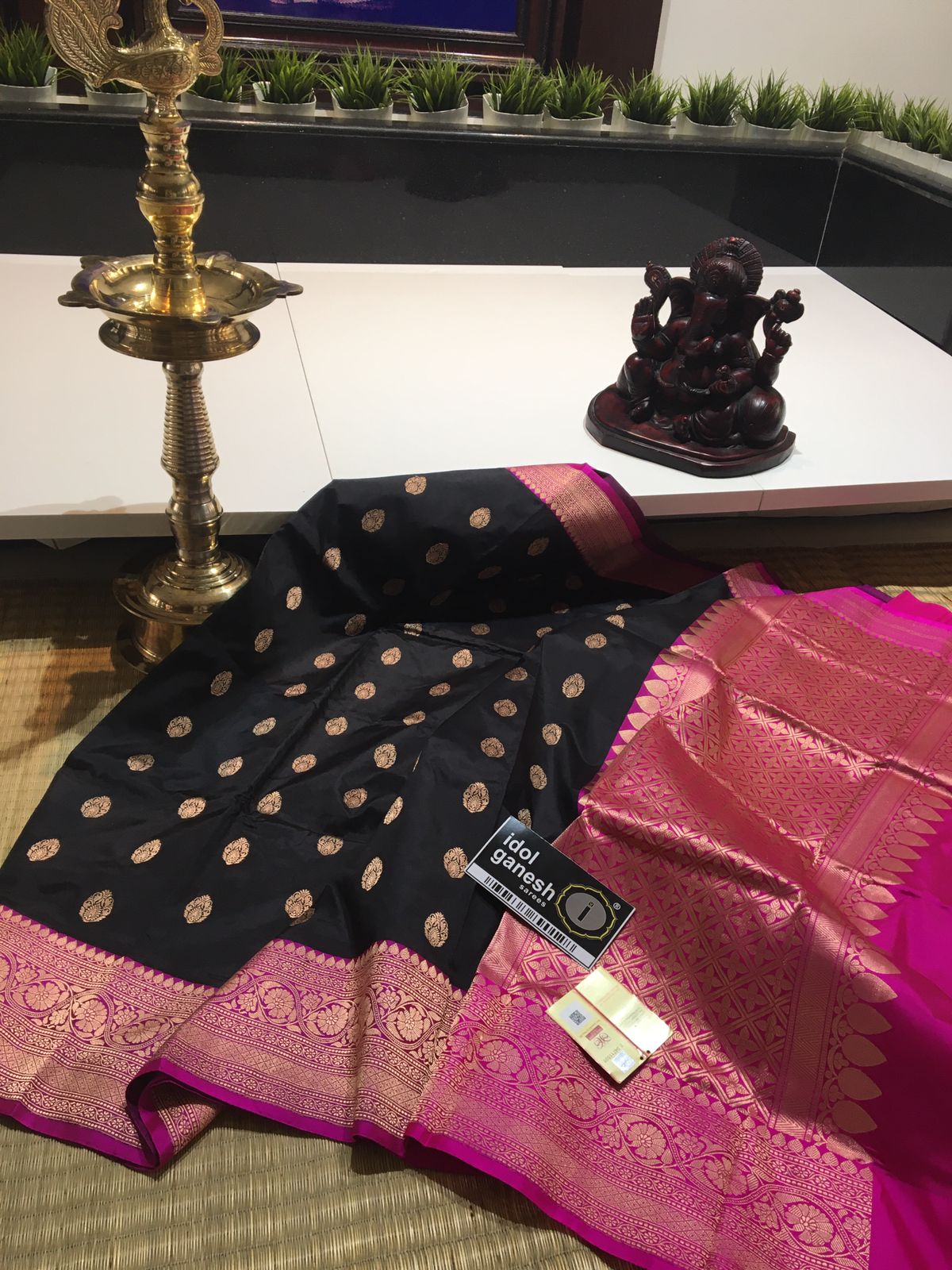 IG1257 Pure Handlooms kataan pattu 