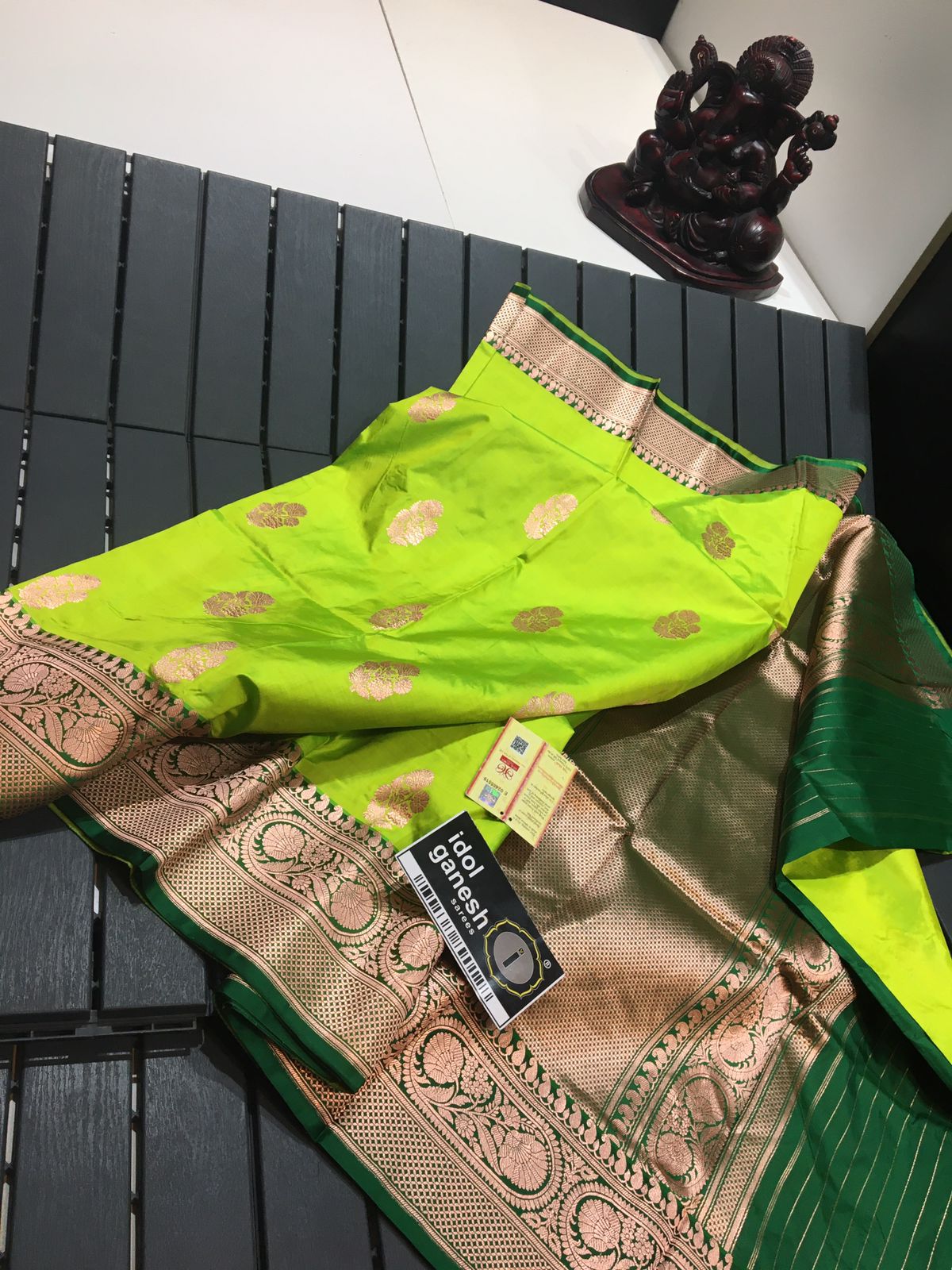 IG2295 Pure handloom kataan pattu / pattu