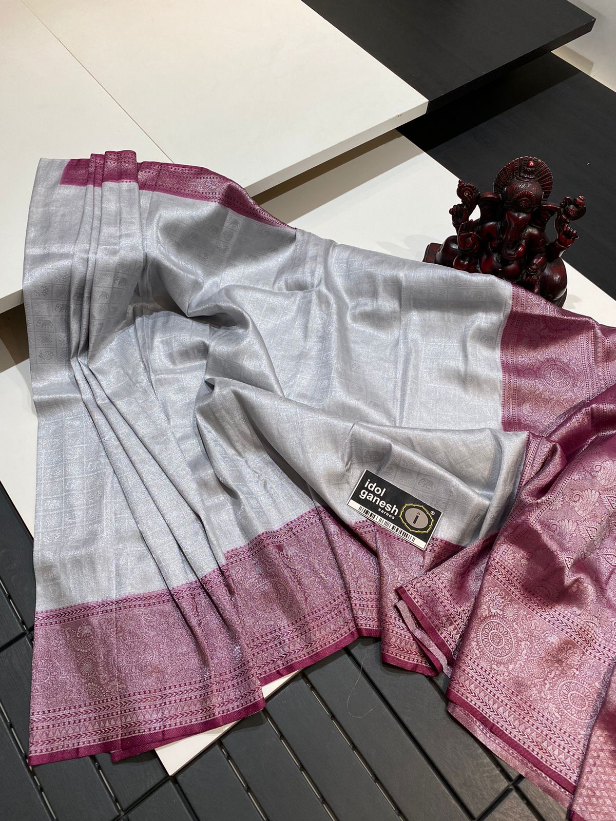 IG2556 Lite weight soft Kubera pattu