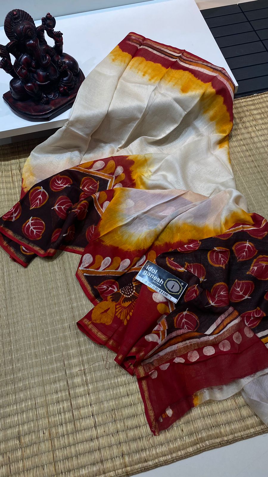 IG2586 Pure Maheshwari Handloom