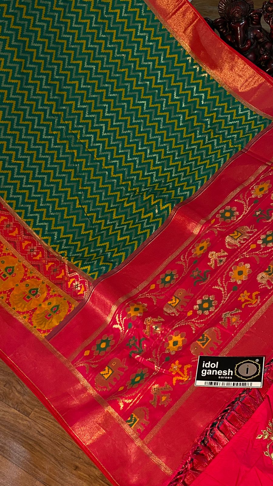 IG2881 Lite weight pure soft munga silk pattu 