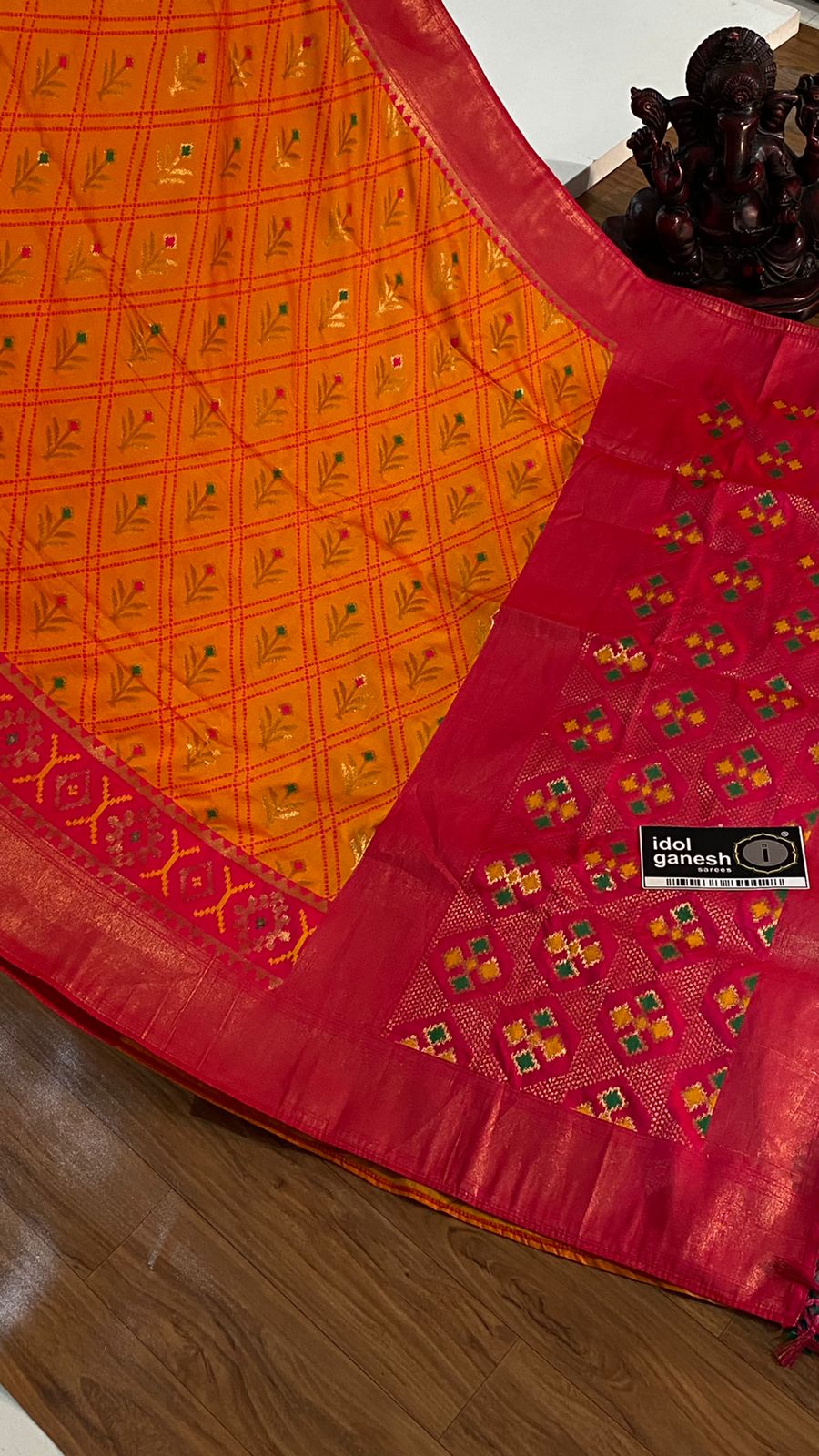 IG2883 Lite weight pure soft munga silk pattu 