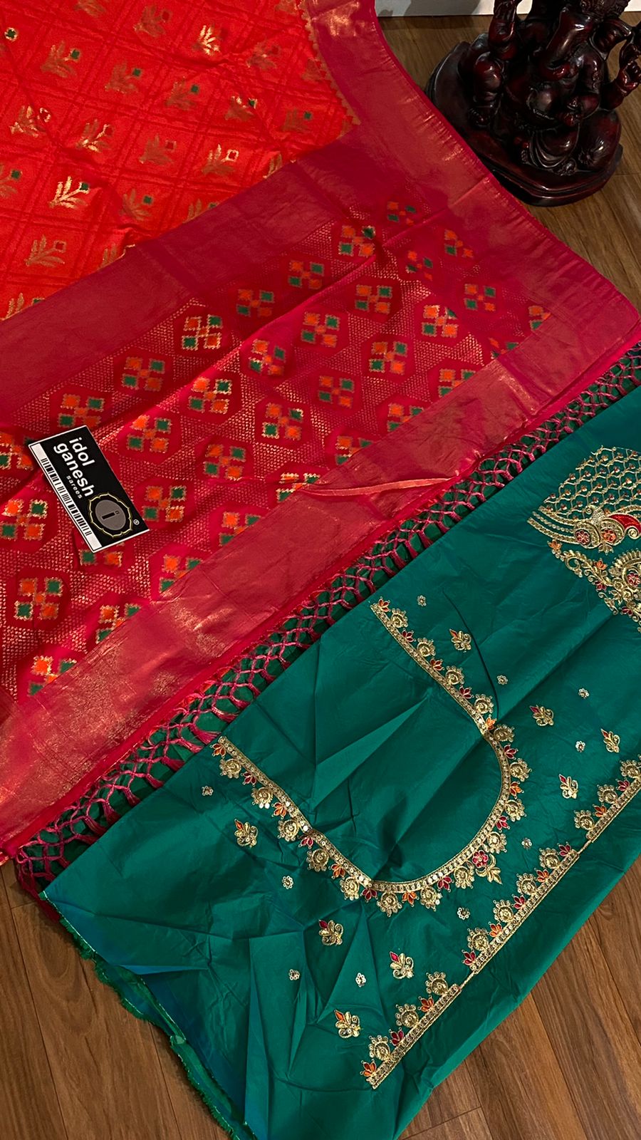 IG2883 Lite weight pure soft munga silk pattu 