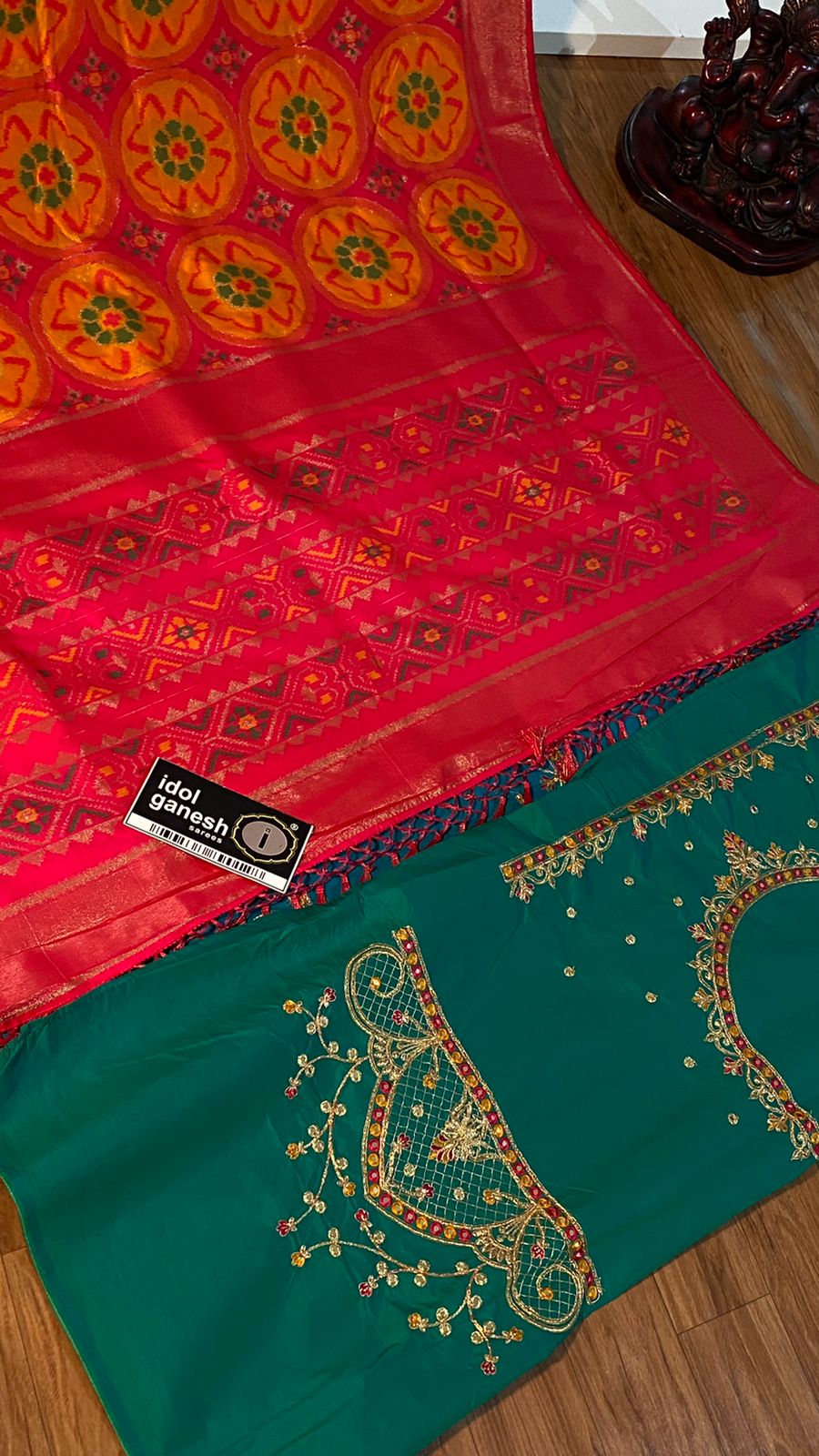 IG3162 Lite weight pure soft munga silk pattu 