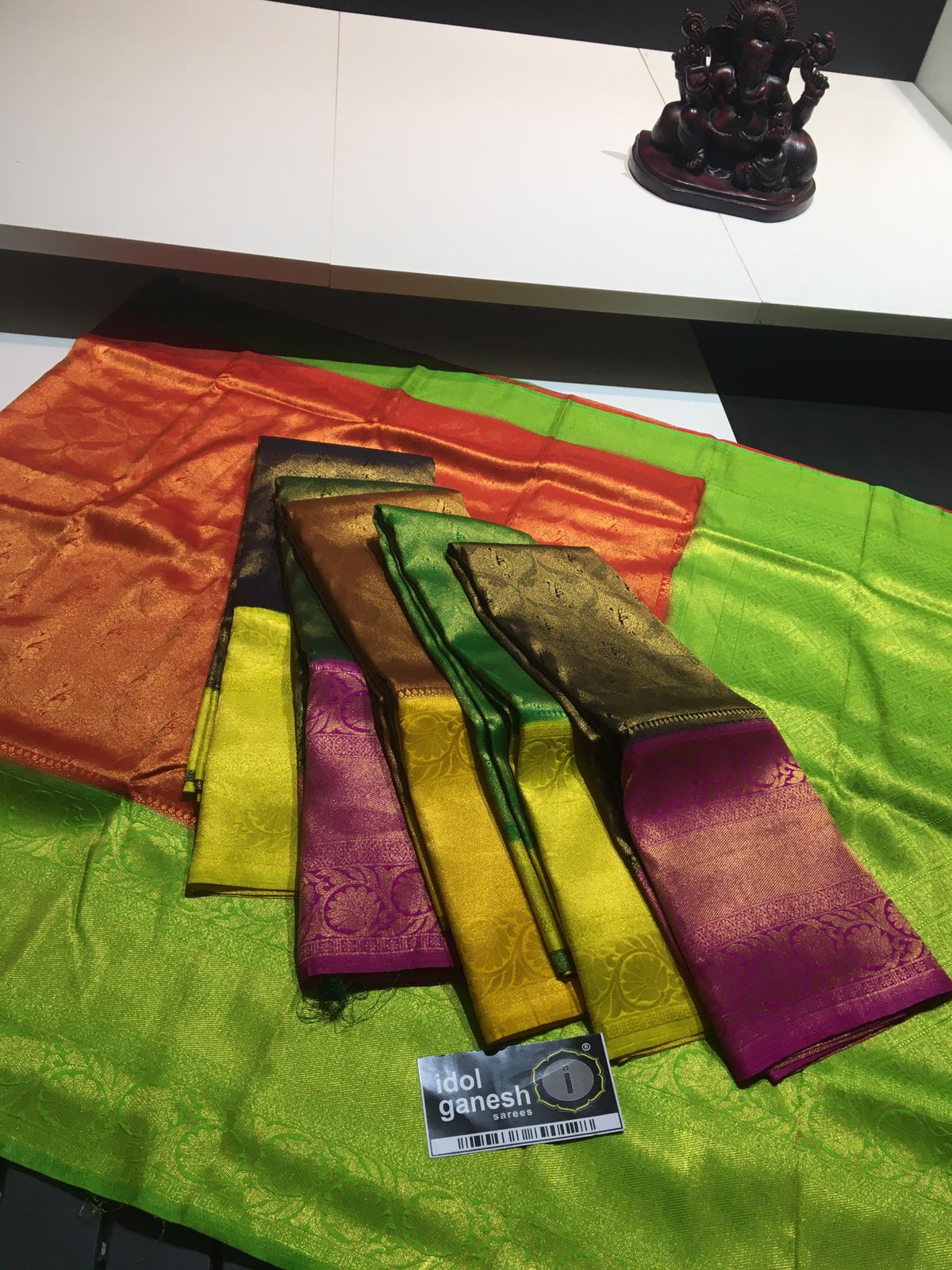 IG525 Lite weight soft Kubera pattu 2,315/-