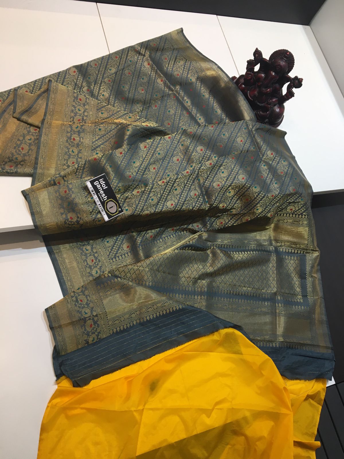 IG656 Lite weight soft Gandharwa pattu