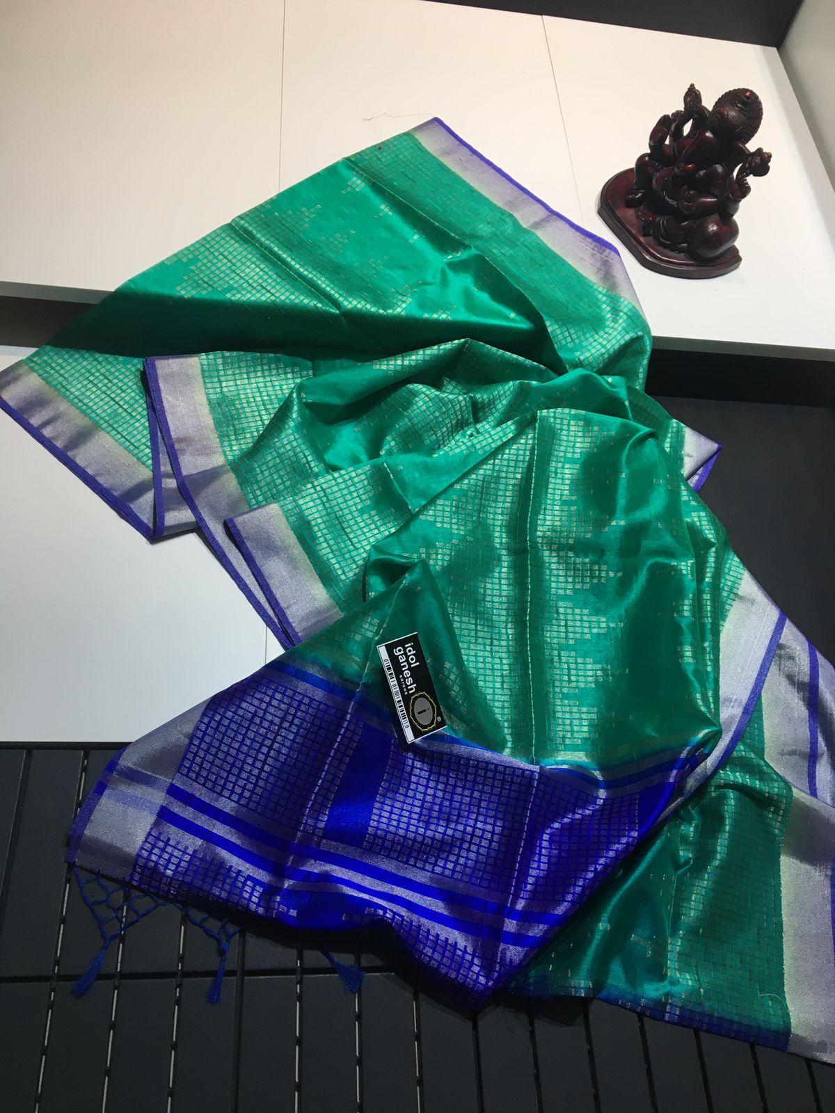 IG688 Lite Weight jute pattu