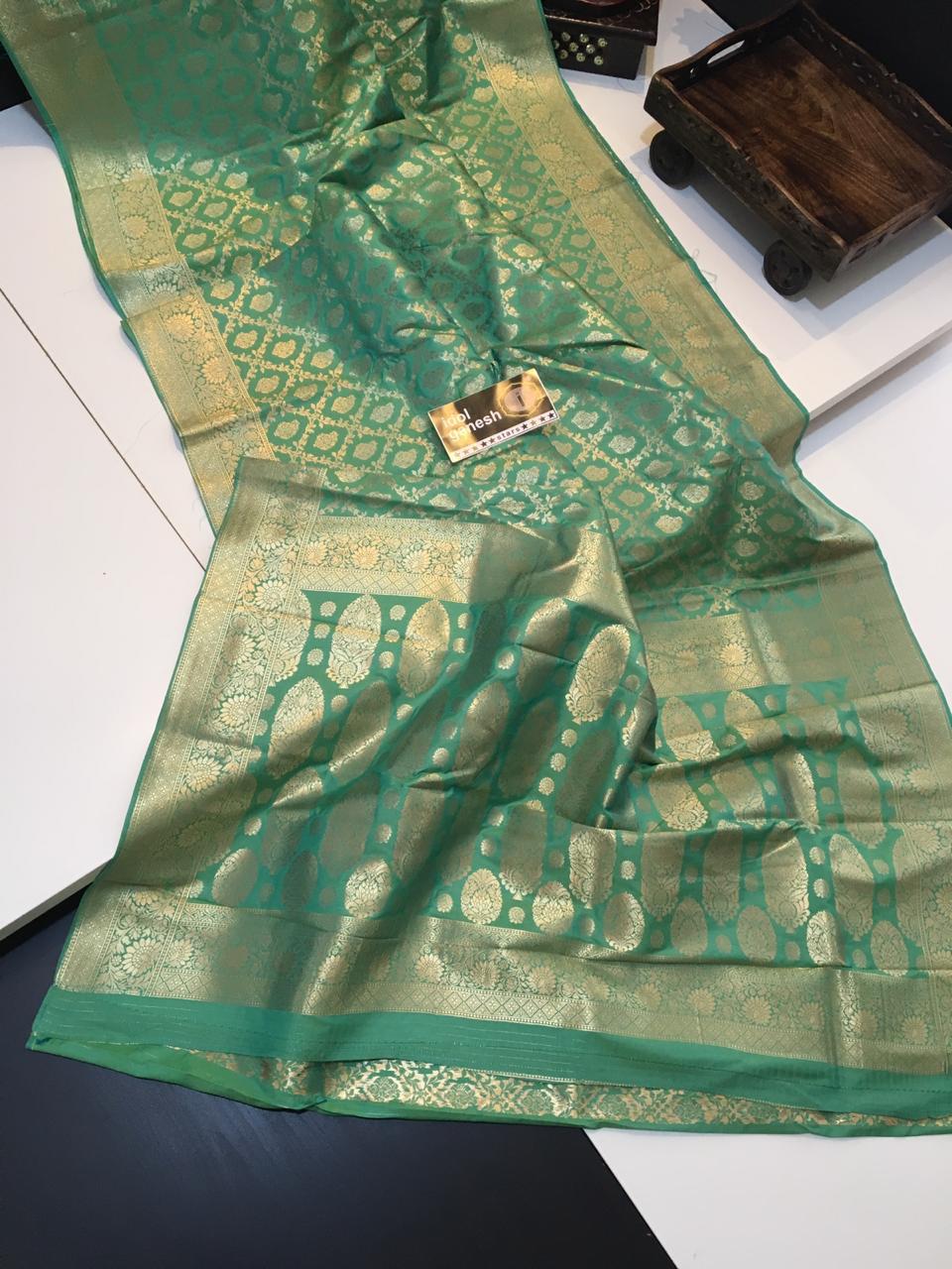 IG703 Lite weight soft fancy pattu