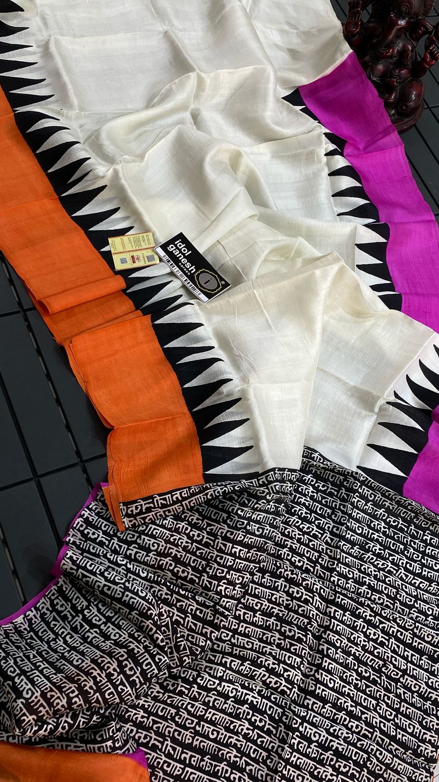IG7083: lite weight handloom pure silk IG7083: lite weight handloom pure silk