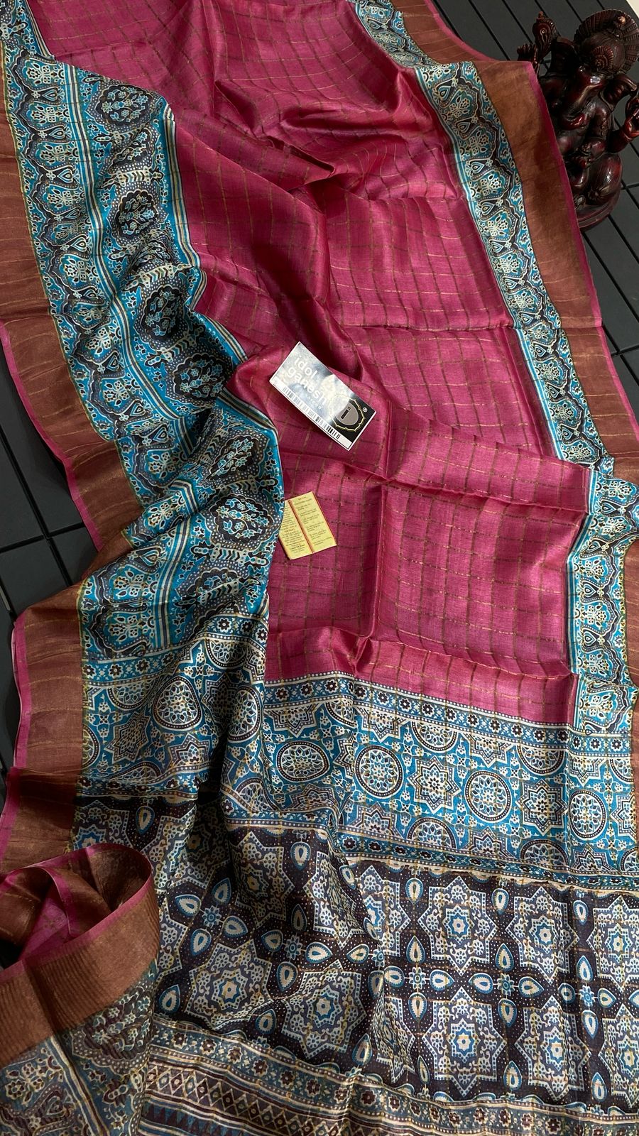 IG7087pure handloom tusser jari Chek weaving IG7087pure handloom tusser jari Chek weaving