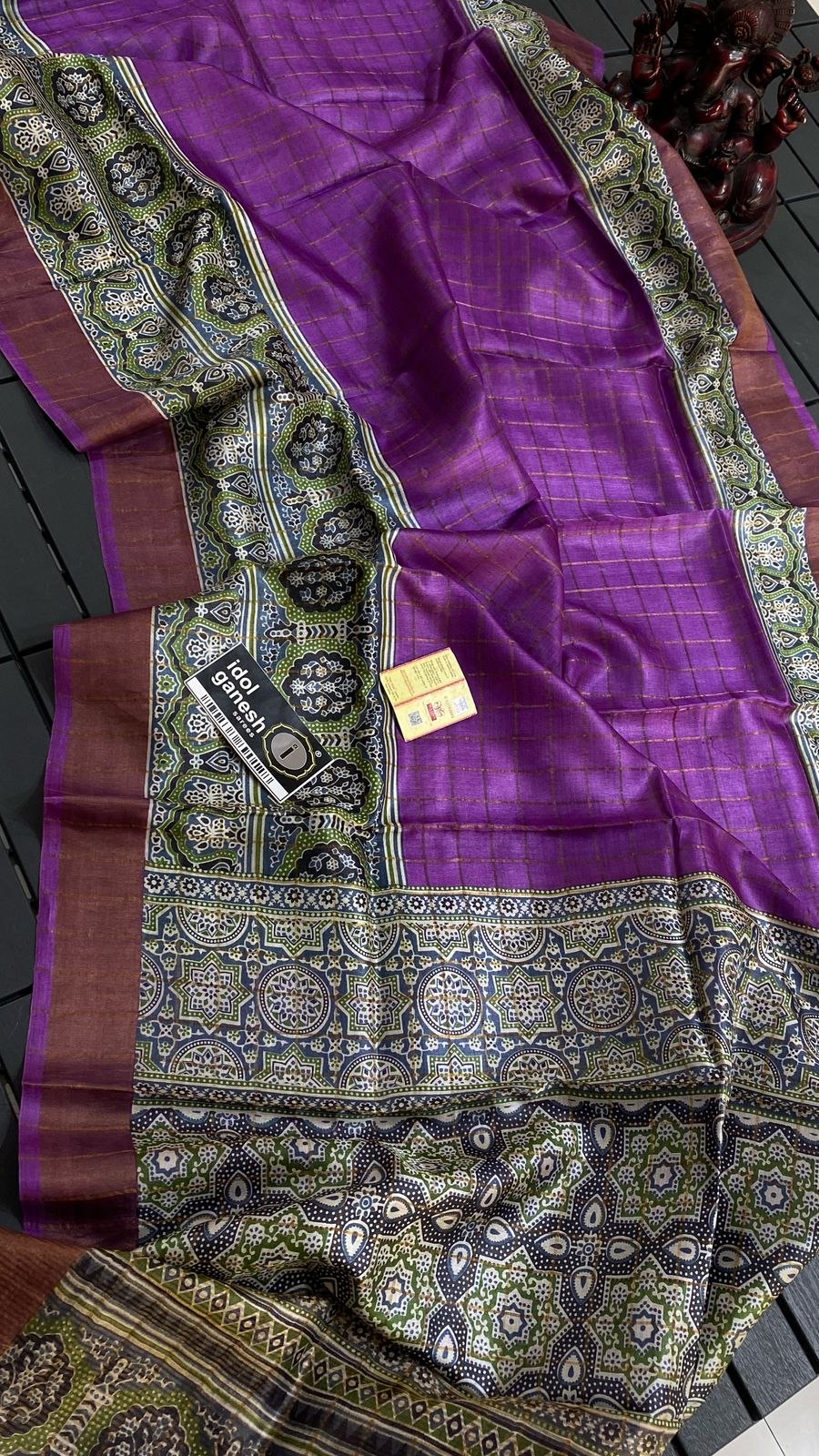 IG7087pure handloom tusser jari Chek weaving IG7087pure handloom tusser jari Chek weaving
