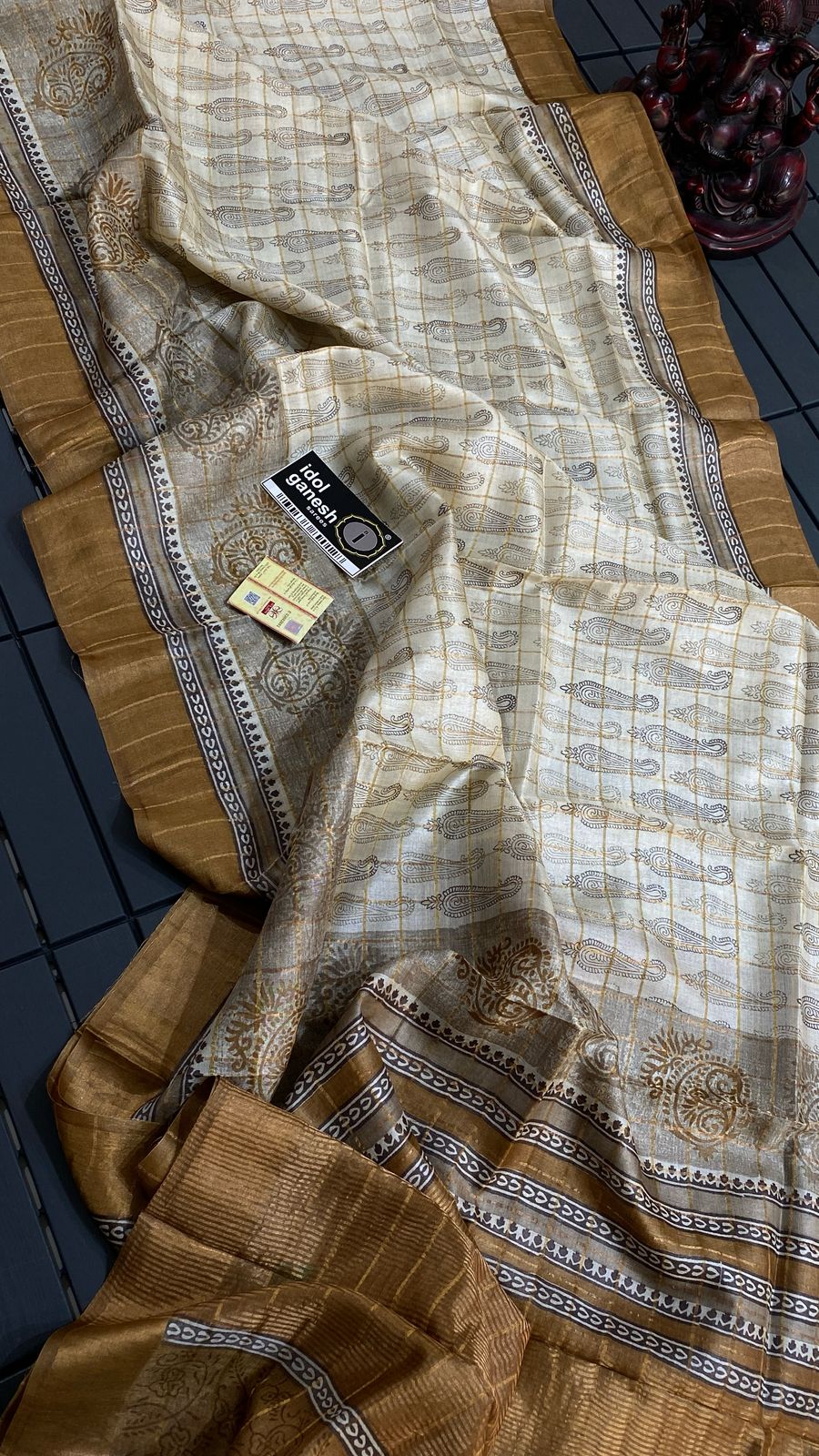 IG7089pure handloom tusser jari Chek weaving IG7089pure handloom tusser jari Chek weaving