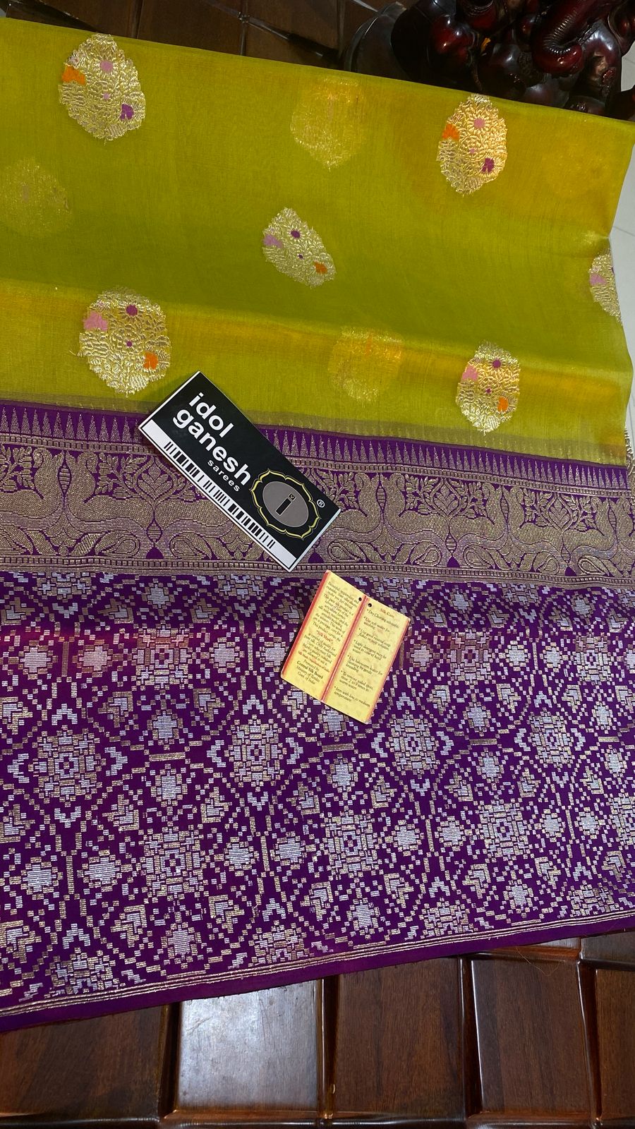 IG7266 pure handwoven Kora/kora ikkath patola weaving IG7266 pure handwoven Kora/kora ikkath patola weaving