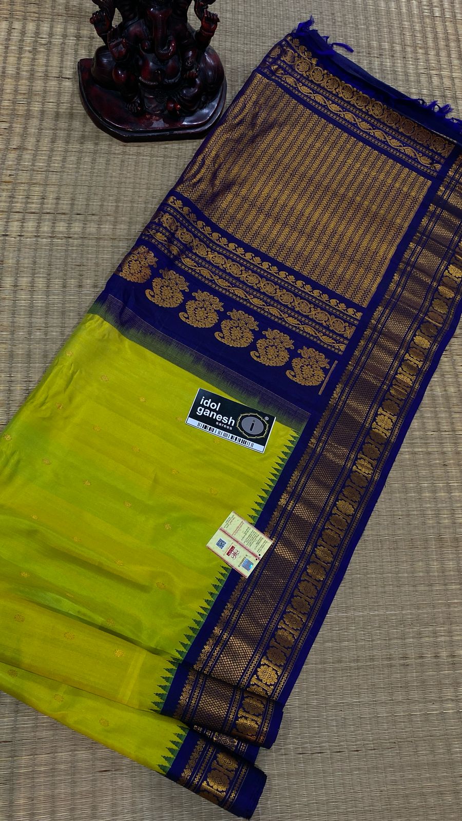 IG7276: pure handloom gadwall pattu IG7276: pure handloom gadwall pattu