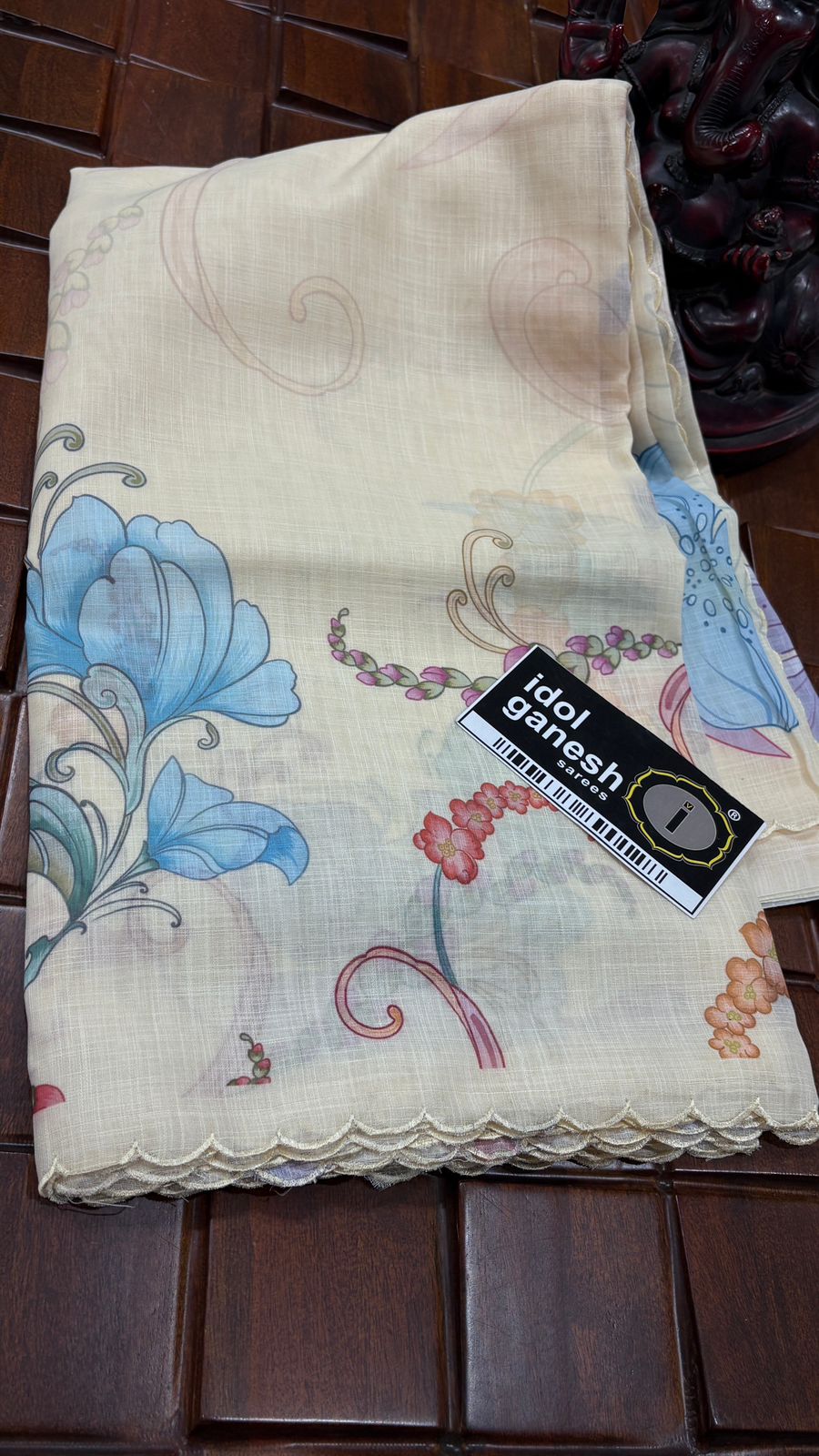 IG7661 lite weight Lenin print sarees 